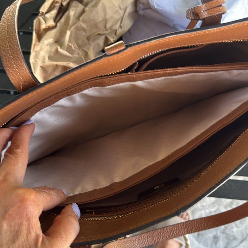 Radley London Abingdon Road Large Ziptop Shoulder - Picture 11 of 13